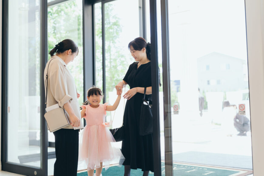 「祝福が舞い上がる、ふたりの晴れの日」の結婚式の様子｜長岡市の結婚式場リアーレ