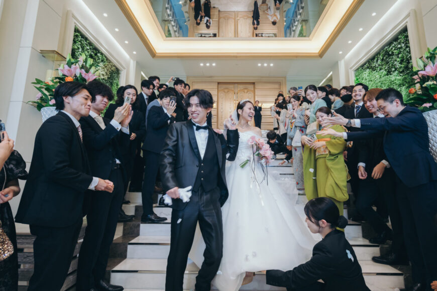 「祝福が舞い上がる、ふたりの晴れの日」の結婚式の様子｜長岡市の結婚式場リアーレ