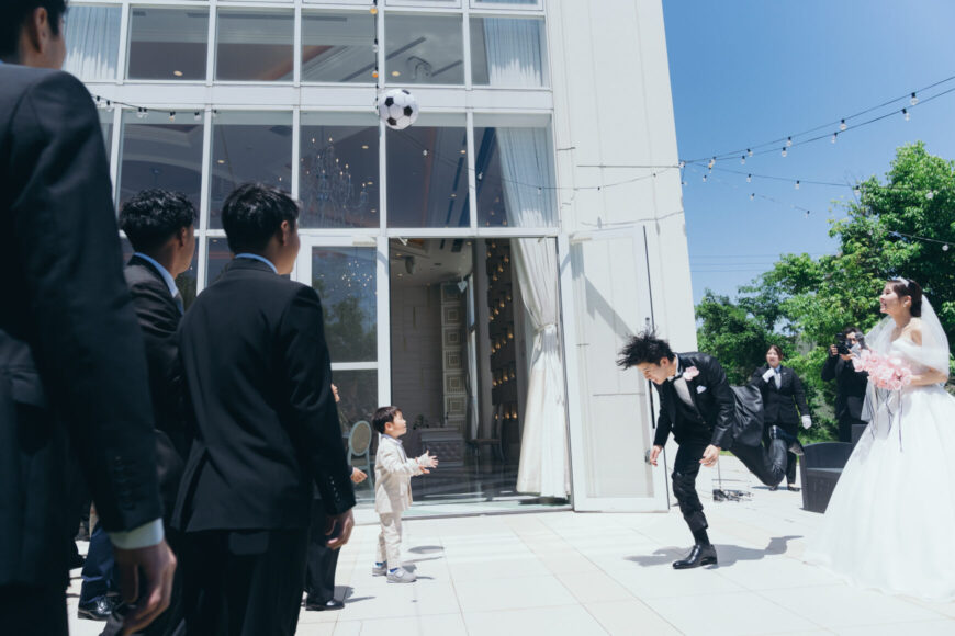 「祝福が舞い上がる、ふたりの晴れの日」の結婚式の様子｜長岡市の結婚式場リアーレ