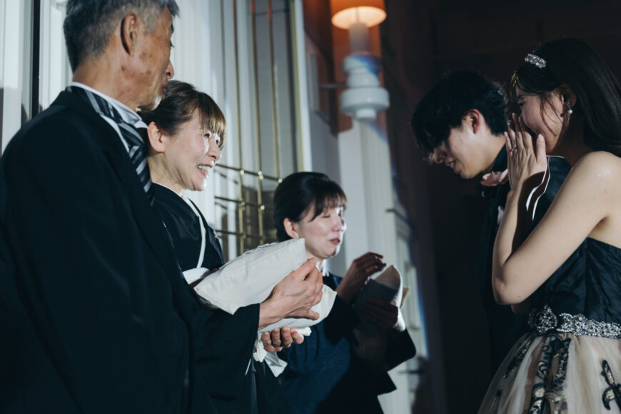 「祝福が舞い上がる、ふたりの晴れの日」の結婚式の様子｜長岡市の結婚式場リアーレ