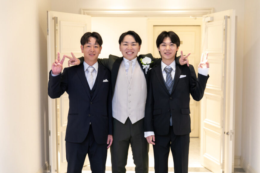 中座のエスコートを務めたご友人と新郎