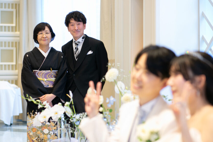 ご両親さまと笑顔で記念撮影